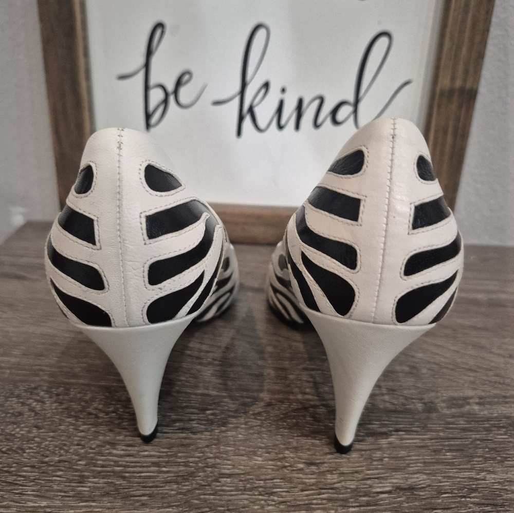 New Celine Zebra Pump Shoes Size.5.5 EU, 6 US, Authentic - Picture 5 of 9